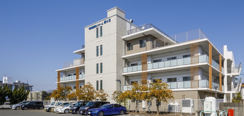 《資格がなくてもOK！◆マイカー通勤可能！◆日中帯のみ◆週3日から相談OK！》福岡県春日市にある全室個室の特別養護老人ホームで介護のお仕事！【派遣】